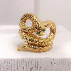 Emerald Eye Snake Ring, 18k Solid Gold Serpent Ring, Handmade Large Snake Ring, Luxury Animal Jewelry, Anniversary gift