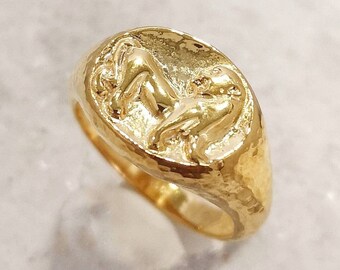 Lion Ring, 18k Gold Greek Jewelry, Chevalier Hammered Design ,Symbol of Strength and Courage for Him, Vintage Style, Etruscan ring
