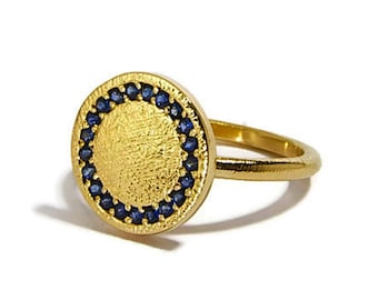 Sapphire Disc Ring, Handmade 18k Solid Gold With Round Blue Sapphire Setting, Stunning Cocktail Ring, Greek Jewelry. Anniversary Gift