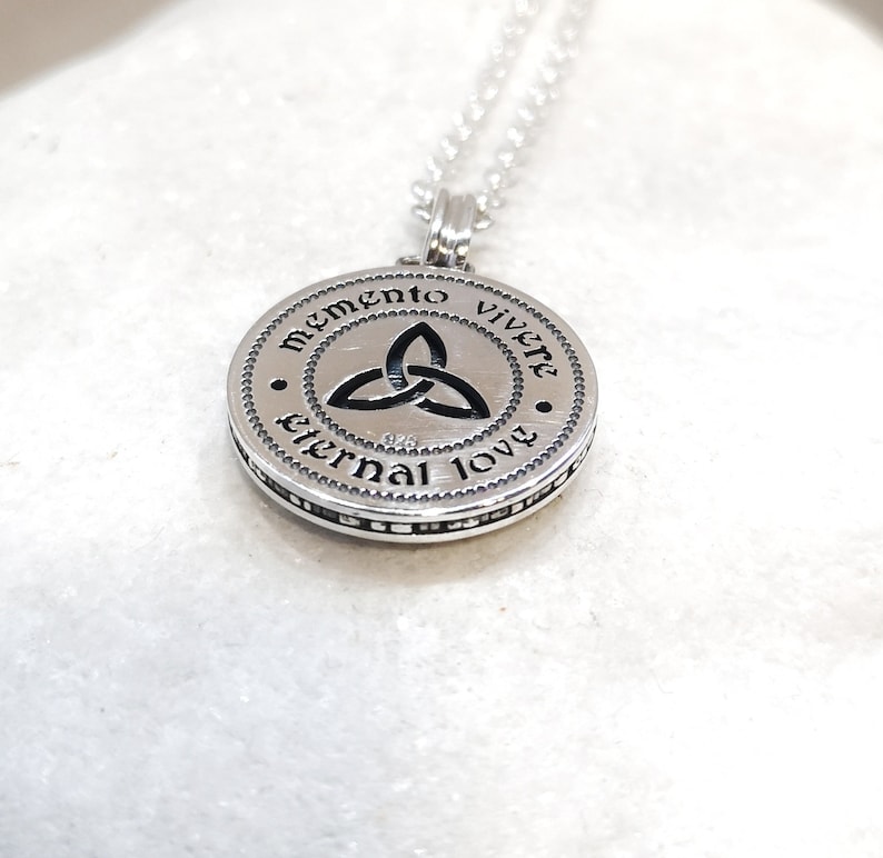 Eternal Love Skeleton Necklace, Silver Engraved Memento Mori Necklace, Stoic Pendant, Amor Fati, Goth jewelry, Gift for lover, Men Gift