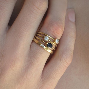 Anel de noivado oval empilhável com safira azul natural, ouro maciço 18k, anel solitário