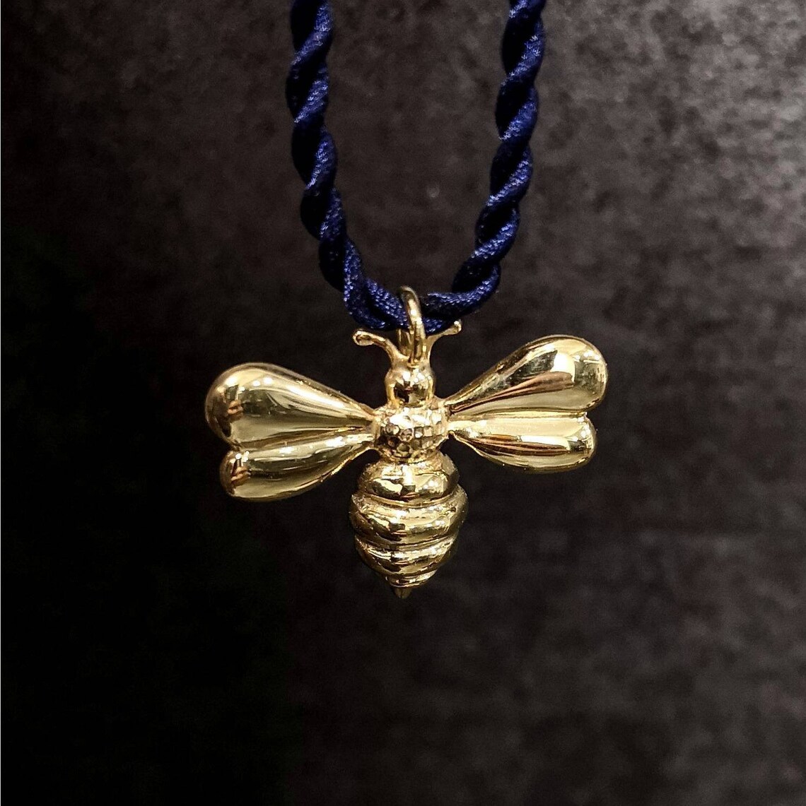 Bee Necklace 14k 18k Solid Yellow Gold Bee Charm Pendant Etsy