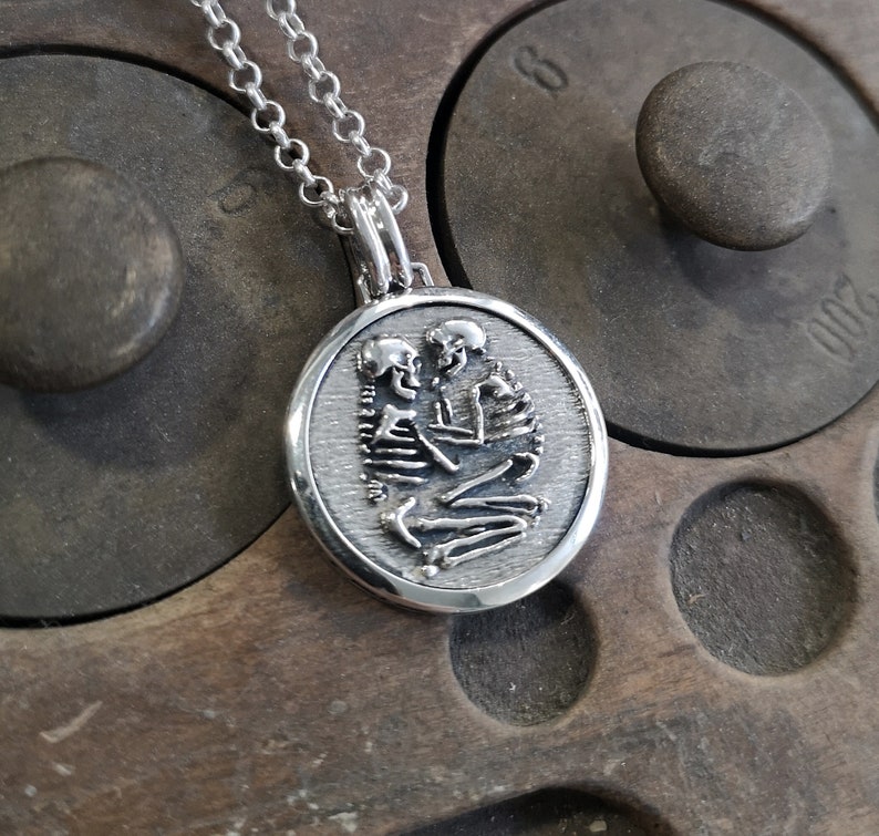 Eternal Love Skeleton Necklace, Silver Engraved Memento Mori Necklace, Stoic Pendant, Amor Fati, Goth jewelry, Gift for lover, Mens Gift