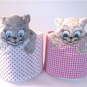 ITH Embroidery in the hoop Toilet roll cover with cat stuffies, 5 x 7 &quot; for bathroom