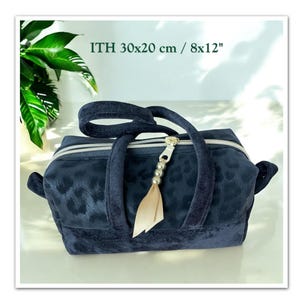 ITH-Stickdatei 20x30 Rahmen,  Handtasche, Kosmetiktasche, Schminktasche, Puppentragetasche, Kulturtasche
