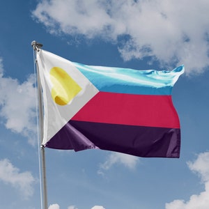 Tricolor Polyamory Pride Flag | Unique Design Print | High Quality Materials | 5 sizes | Made in EU