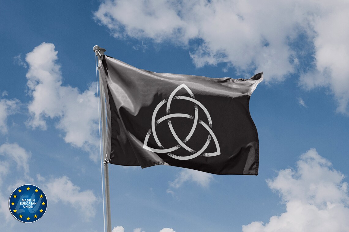 Celtic Trinity Knot Flag | Unique Design Print | High Quality Materials ...
