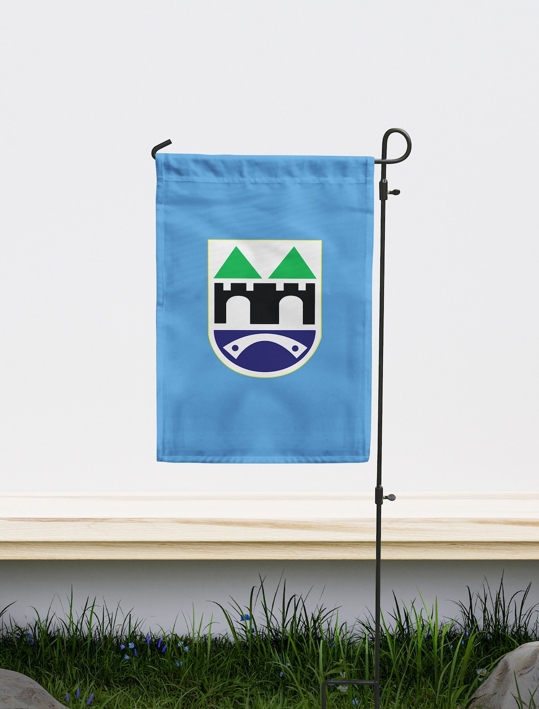 Sarajevo27.0cmフォロー割 Sarajevo, Bosnia and Herzogovina Garden Flag | Size - 12