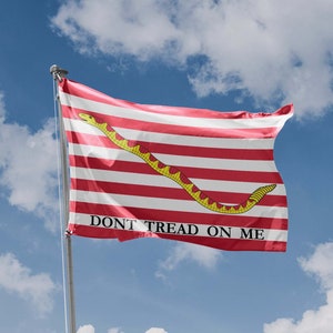 Marine-Jack der Vereinigten Staaten (2002–2019) Flagge | Einzigartiges Design Druck | Hochwertige Materialien | Größe - 90 x 150 cm | Hergestellt in der EU