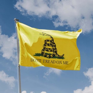 Historische Gadsden Dont Tread on Me Flagge | Einzigartiges Design Druck | Hochwertige Materialien | 5 Größen | Hergestellt in der EU