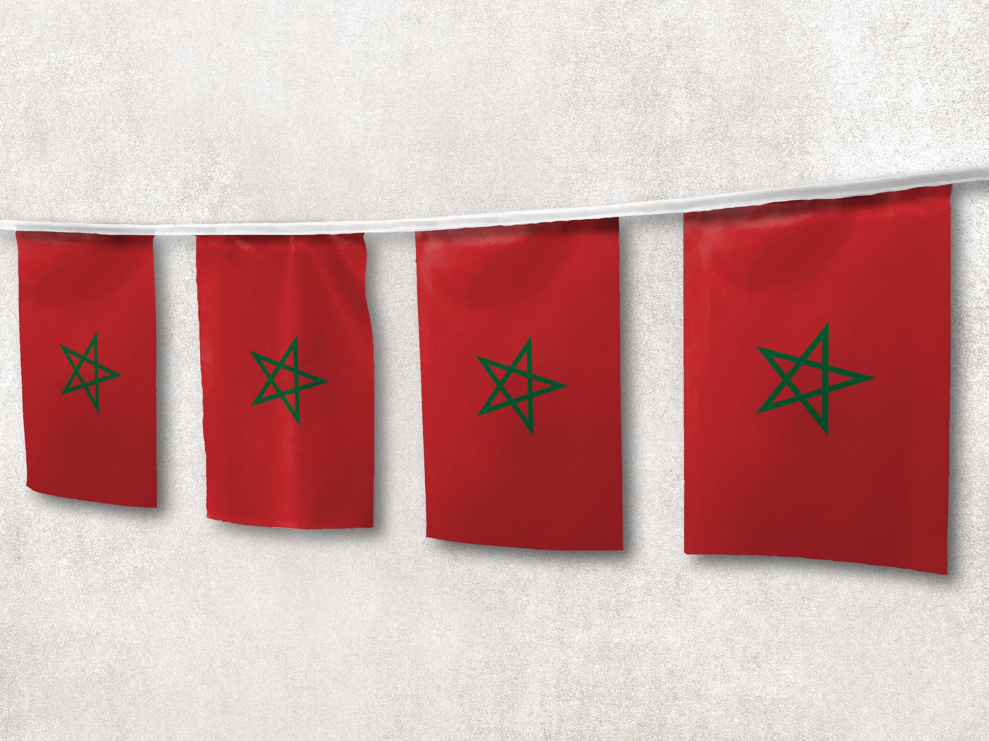 Lot De 25 Drapeaux Marocains Miniatures – 14x21 Cm, Hampe 30,5 Cm – Polyester, Couleurs Vives – Pour événements, Support