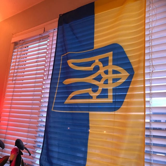 Drapeaux De La Russie Et De L'ukraine Drapeau De La Russie Et De L'ukraine Négociations Entre La