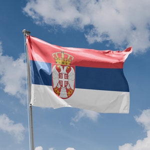 Flagge von Serbien | Einzigartiges Design Druck | Hochwertige Materialien | 5 Größen | Hergestellt in der EU