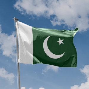 Pakistan Flag | Unique Design Print | High Quality Materials | 5 Sizes | Made in EU