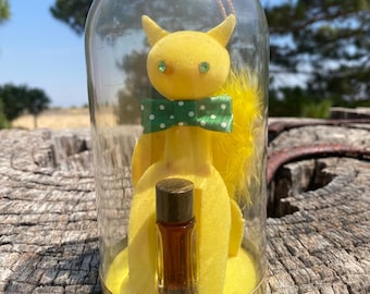 Vintage Max Factor Golden Woods Sophisti-Cat Under Dome with Mini Perfume and Yellow Feather with Green Bow, Decor, Collectible