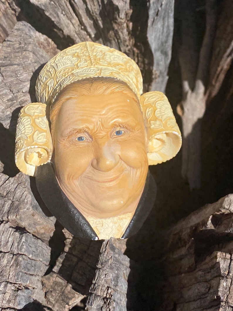 Vintage Bossons Wall Ornament, Brettone Lady 1982 England, Congleton ...