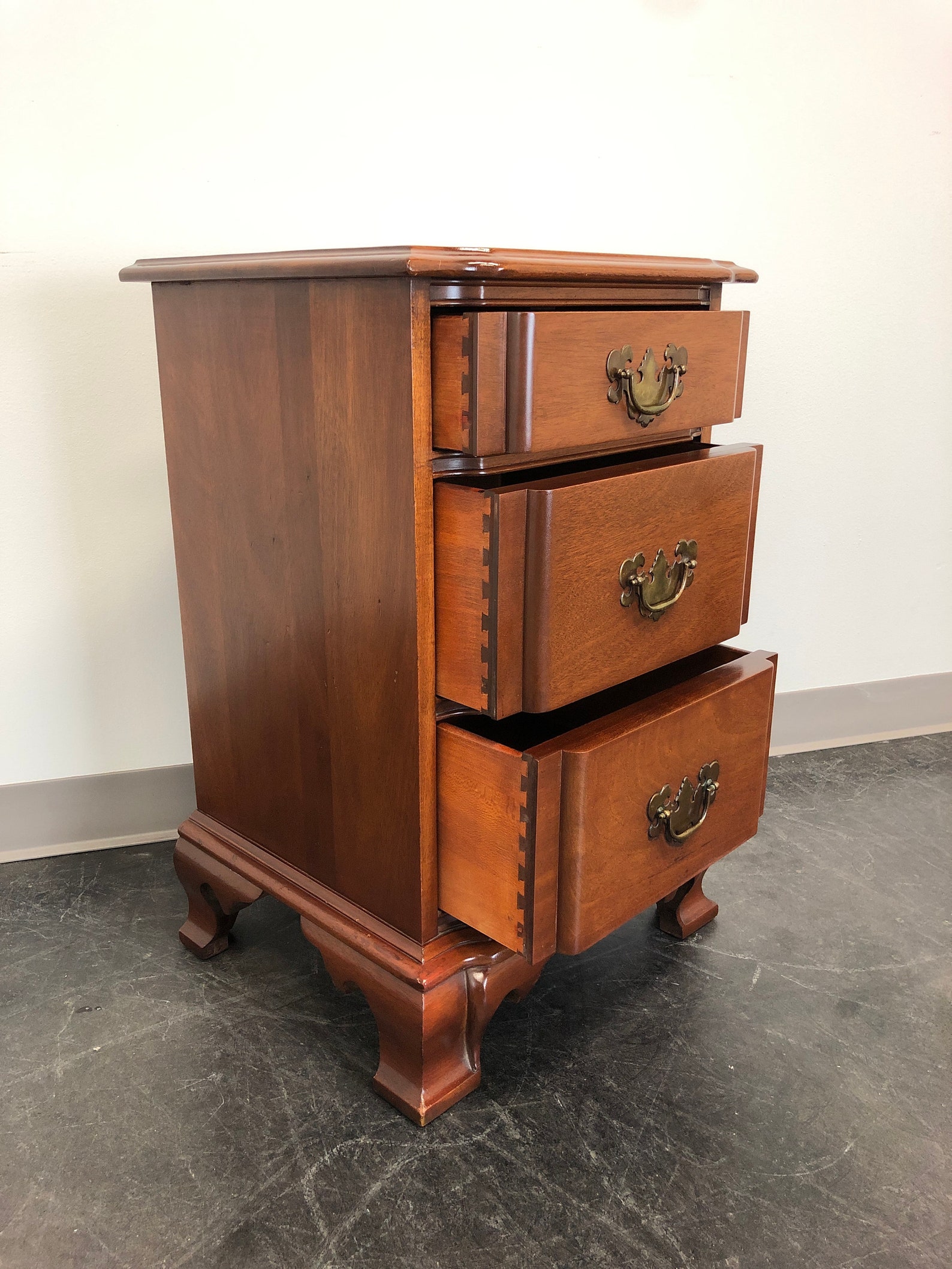KLING Golden Mahogany Chippendale Block Front Nightstand Etsy