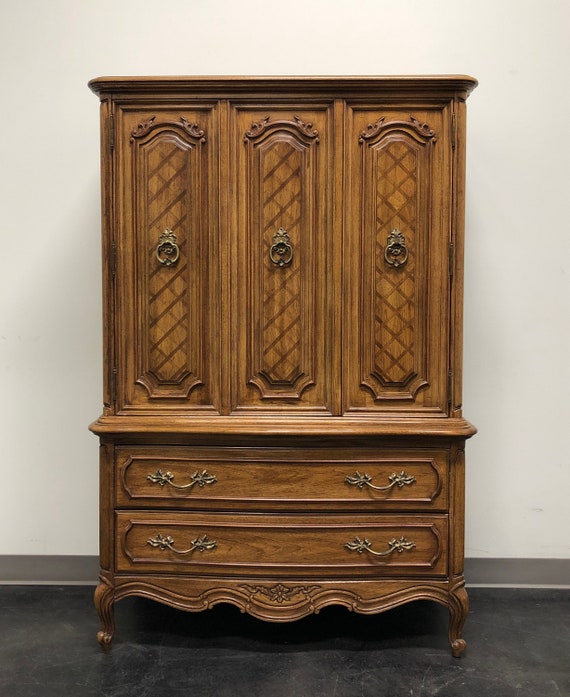 Thomasville Camile Oak French Country Style Gentleman S Chest
