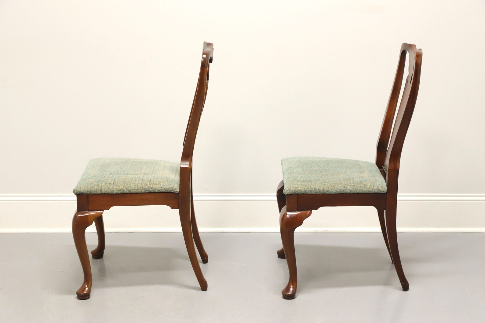 HICKORY CHAIR Queen Anne Cherry Dining Side Chairs Pair Etsy