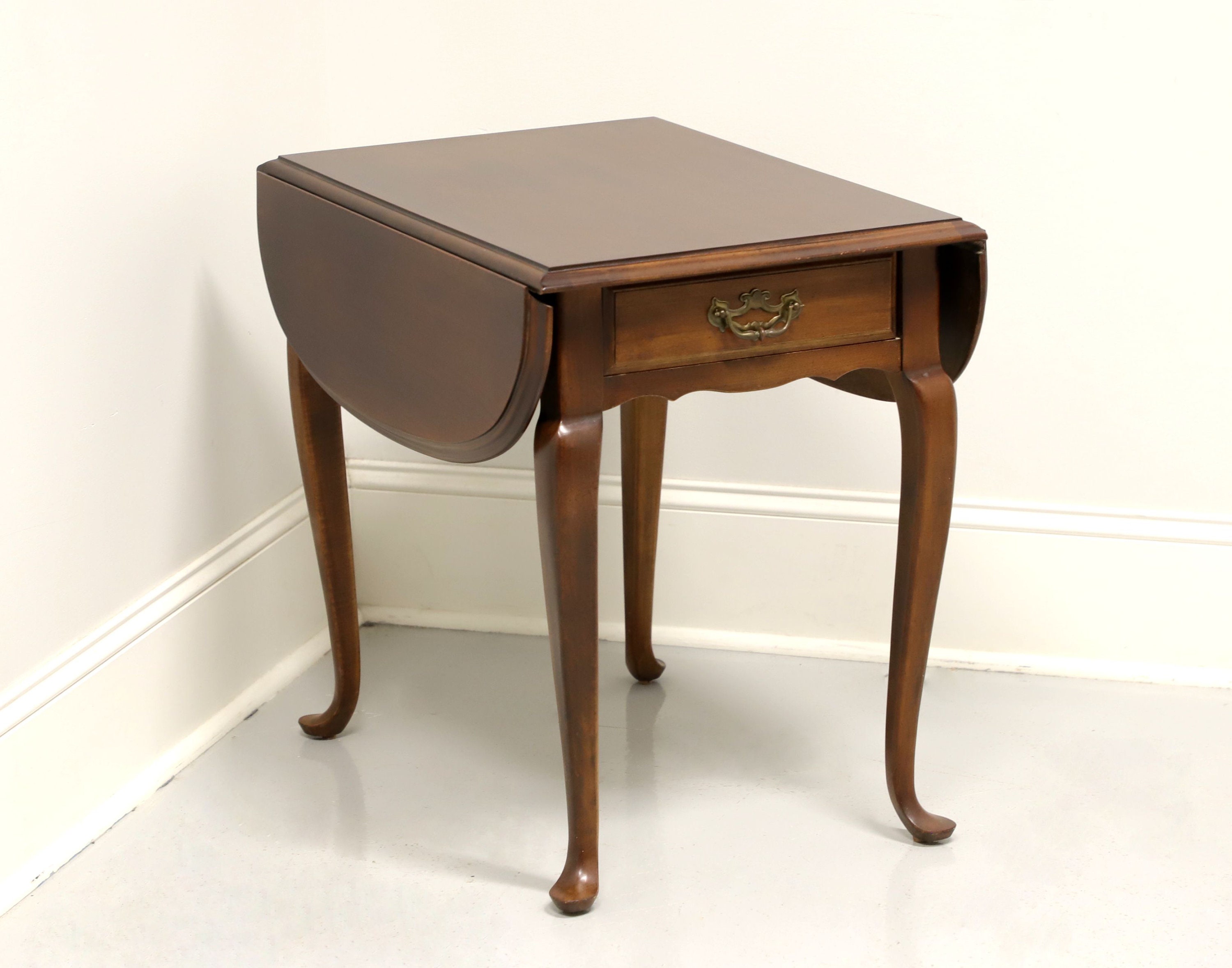 Queen anne drop leaf table deals