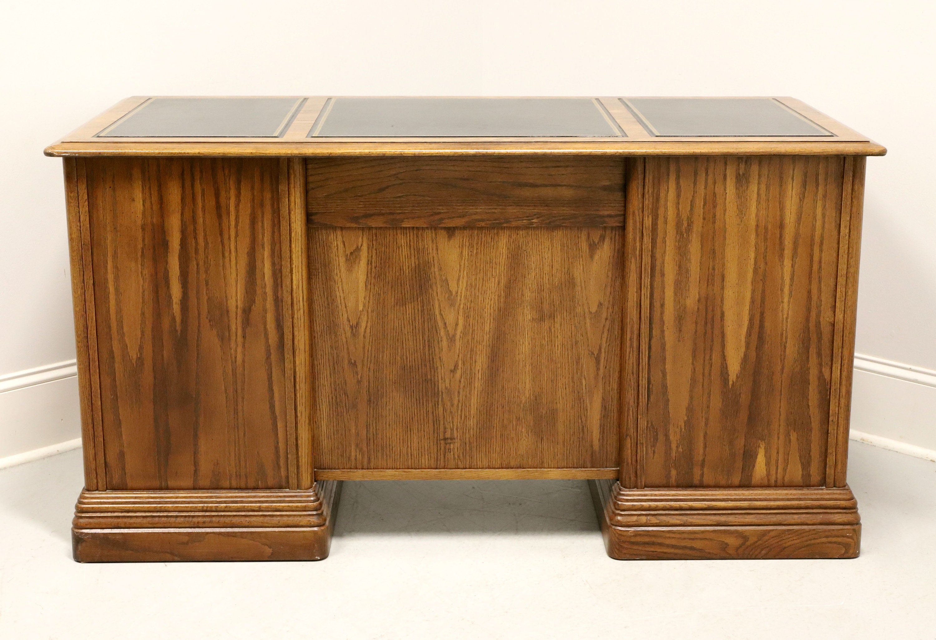JASPER CABINET Americana Oak Leather Top Traditional Executive