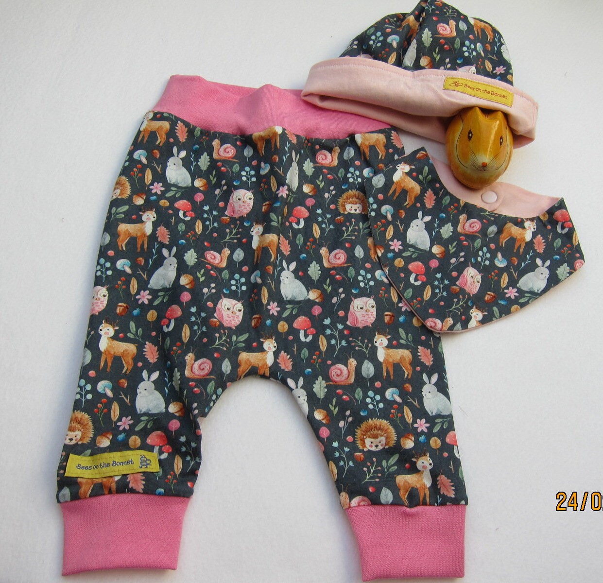 Newborn Baby Bloomers Set With Beanie and Reversible Bib Etsy