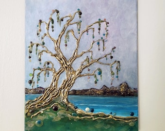 Representación art noveau de un sauce con vistas a un lago. Pintura acrílica y gotas de resina en tablero de arte de Gesso. Arte mítico del árbol.
