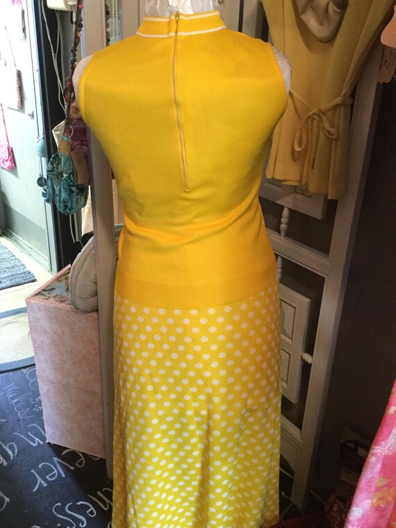 Yellow polyester  outfit - image 3