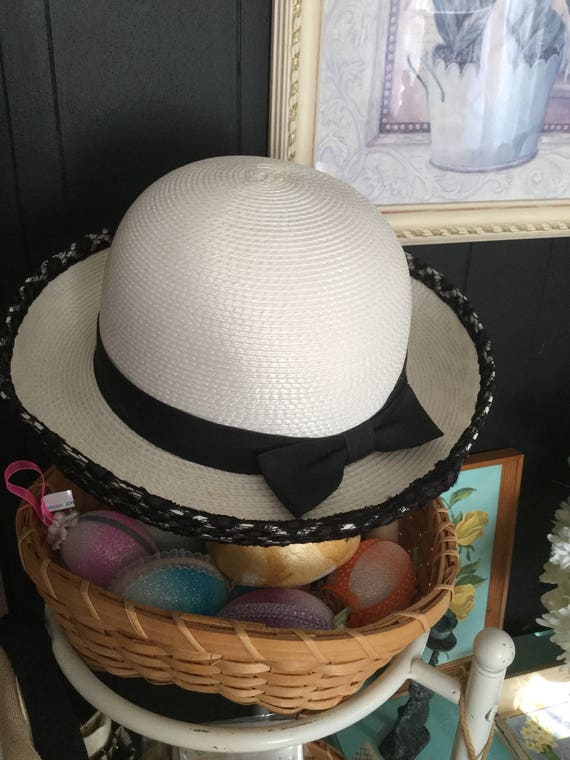 White Straw Hat With Black Lace | Etsy 