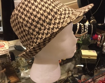 Hounds tooth hat