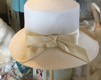 White linen hat