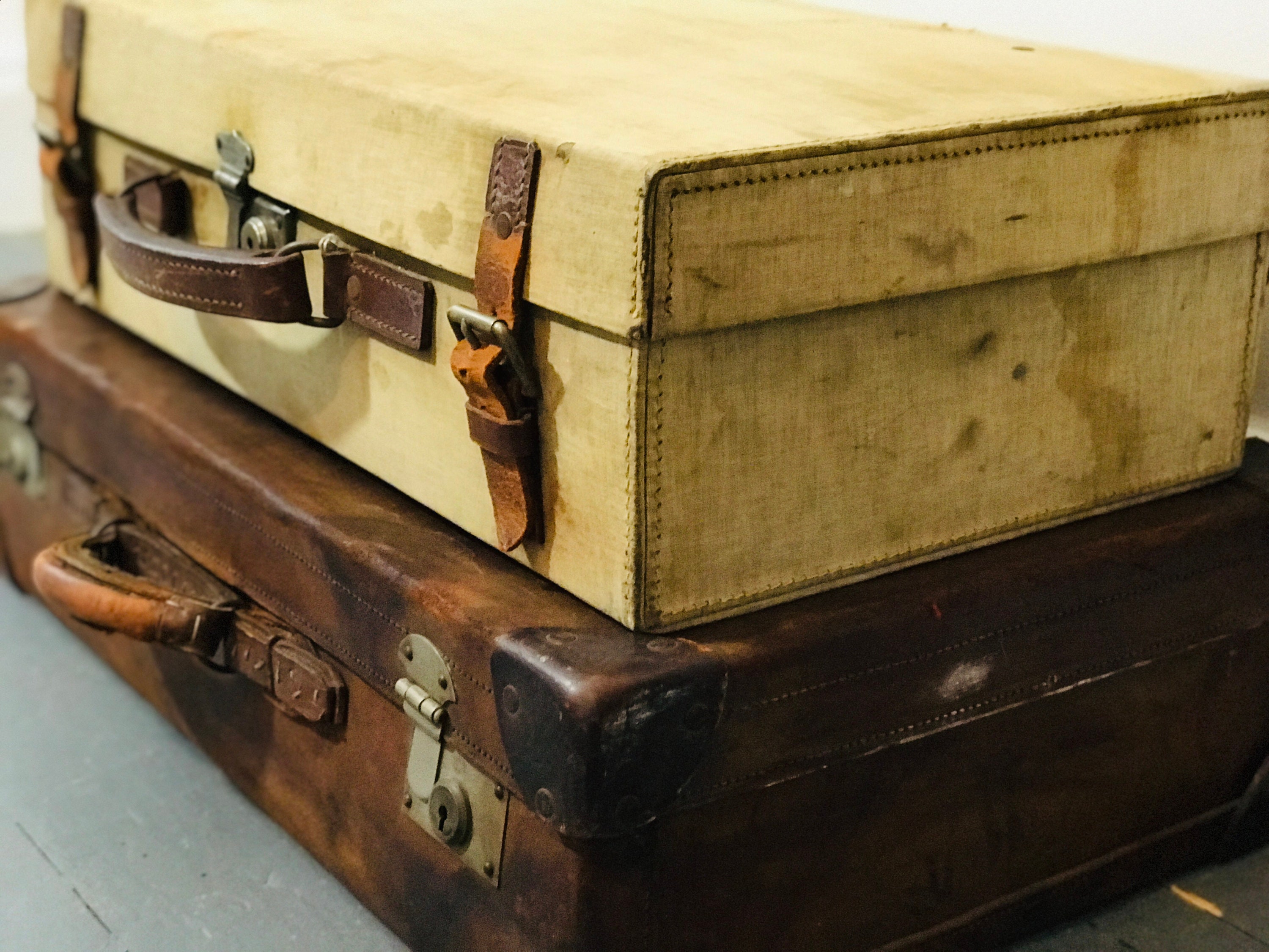 canvas luggage with wheels