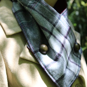 Wool collar, fleece linedwith metal buttons image 3