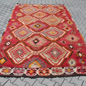 Kilim rug, large area rug. 130&quot;x75.5&quot; Vintage Turkish kilim rug, area rug, kilim rug, vintage rug, bohemian rug, Turkish rug, red kilim rug