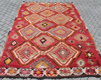 Kilim rug, large area rug. 130"x75.5" Vintage Turkish kilim rug, area rug, kilim rug, vintage rug, bohemian rug, Turkish rug, red kilim rug