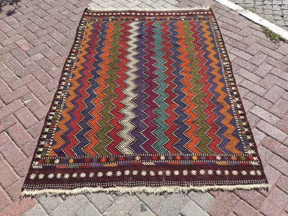 Area Rug 80