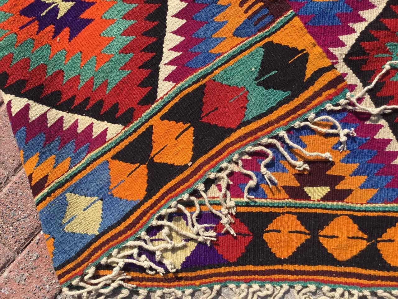 112×202 “Music Box” ViNTAGE TURKiSH RUG Vintage Turkish Mini Rug 1.5'x2.8' - No. 670 – Velvet & Shag