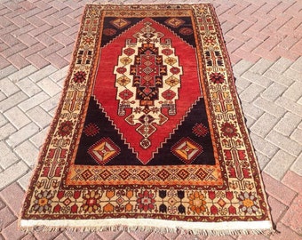 Area rug, 82.5" x 47", Area rug, Vintage rug, Traditional Anatolian rug, hand knotted rug, Turkish rug, navy and red rug, Turkish, rug 126x