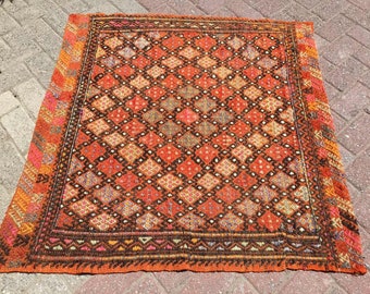 オレンジのトルコキリムラグ、46インチ x 43インチ、淡い色の