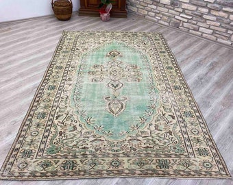 Natürlich beunruhigt Teppich, 109 '' x 72 '', grüner Teppich, rustikaler, verblasster blasser Teppich, Teppich für abgenutzte Flächen, grüner türkischer Teppich, türkischer Teppich, 121x