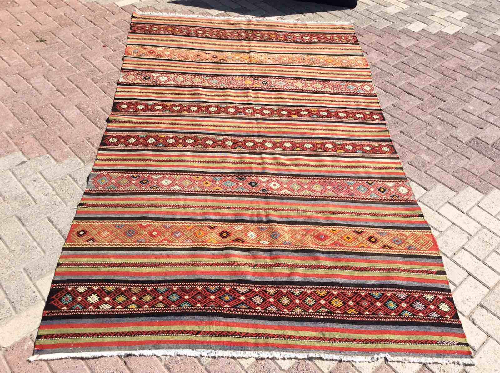 Vintage Turkish Kilim Rug 108x64