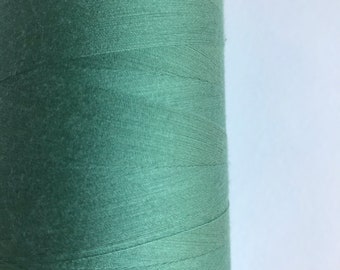 Belfil Thread Donker turquoise, medium groen 100% polyester draad Col:1202 - 5000m