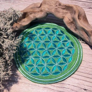 Blume des Lebens Aufnäher, Flower of Life Patch, Embroidery, Stitchery, Applikation, braun, weiß, HANDGEMACHT - ohne Computer, 9 cm