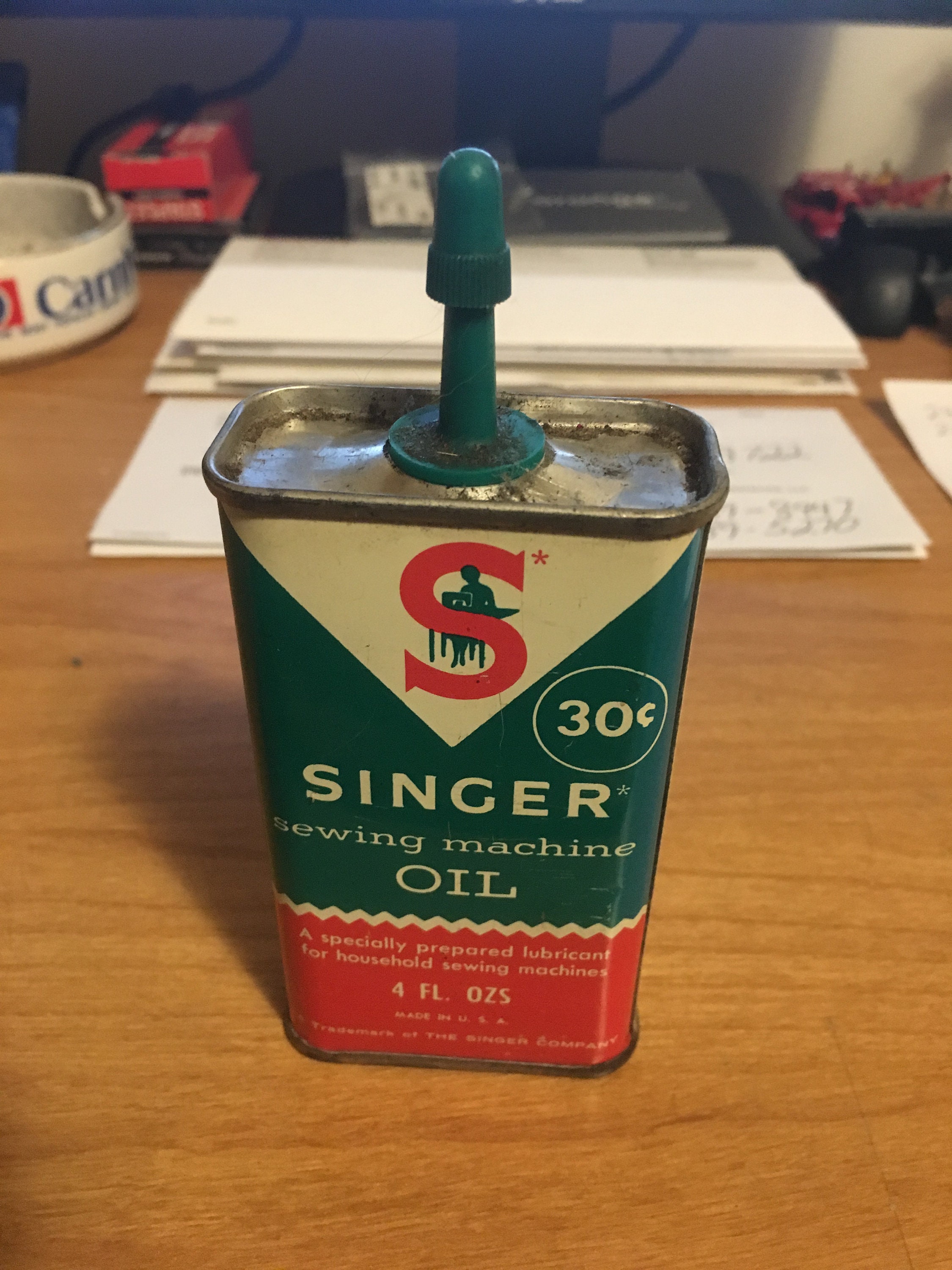 Vintage Singer Sewing Machine Oil Can Screw On Top