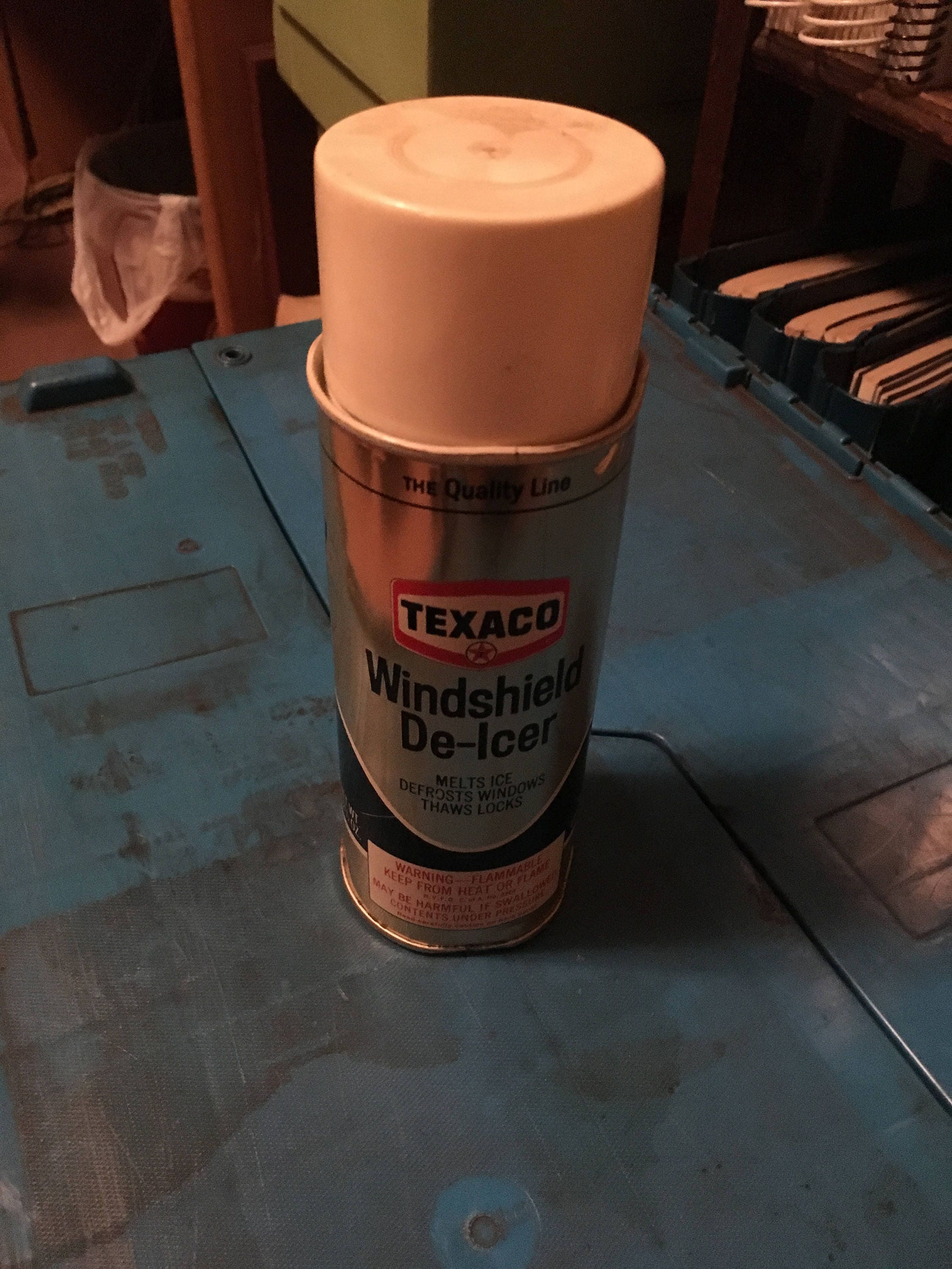 Vintage Automotive Texaco the Quality Line Windshield De-icer Spray Can  1968 