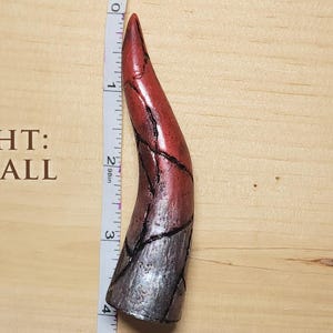 Vorgefertigte &#39;Cracked&#39; Resin Hörner