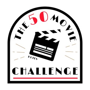 Può includere: Logo in bianco e nero con un testo "THE 50 MOVIE CHALLENGE" rosso e bianco. Una clapperboard di film in bianco e nero è al centro del logo con il testo "80'S" sotto.