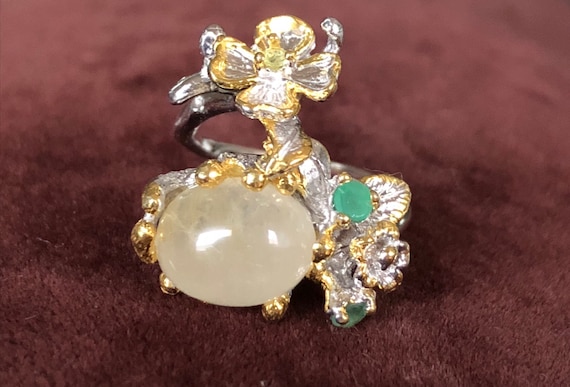 Luxurious Floral Statement Ring with Emerald, and… - image 1