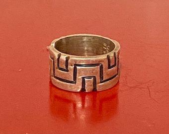Vintage Taxco Thick Geometric Sterling Silver Band Ring