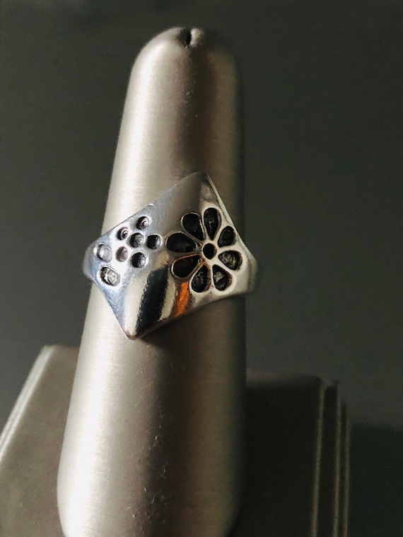 Bold Asymmetrical Sterling Silver Flower Band Ring - image 1